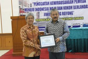 Rektor Universitas Widyatama & Bpk Hayono Isman